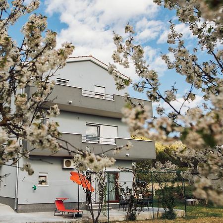 Apartments Essentia ポドストラナ エクステリア 写真