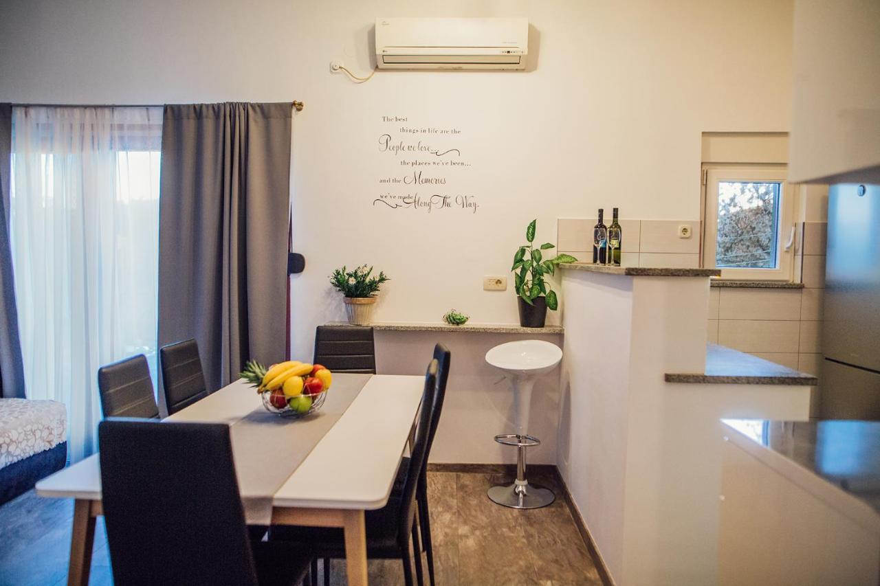 Apartments Essentia ポドストラナ エクステリア 写真